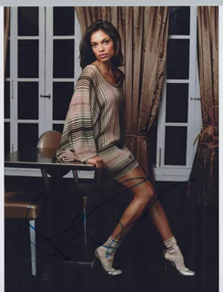 Rosario Dawson autograph