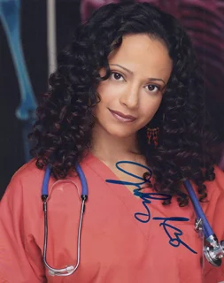 Judy Reyes autograph