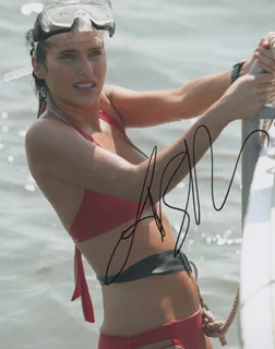 Lake Bell autograph