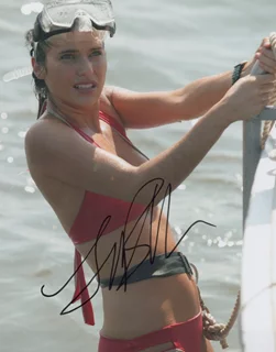 Lake Bell autograph