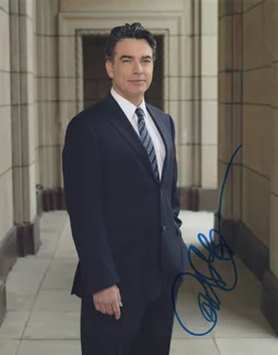 Peter Gallagher autograph