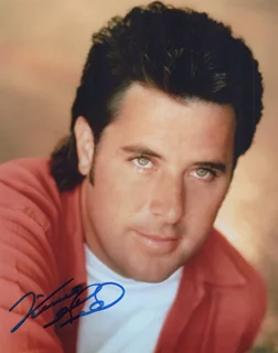 Vince Gill autograph