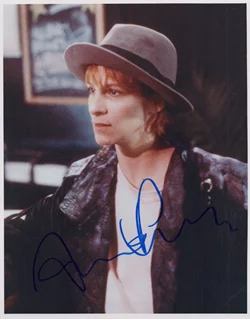 Amanda Plummer autograph