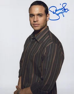 Daniel Sunjata autograph
