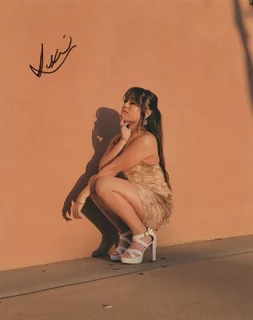 Lexi Soleil Hernandez autograph