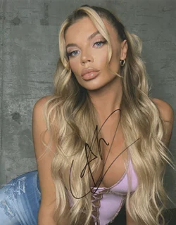 Anastasia Nova autograph