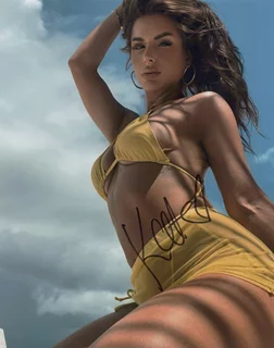 Kitty Darlin autograph