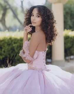 Cheyenne Hinojosa autograph