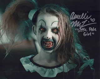 Amelie McLain autograph