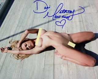 Dani Mathers autograph