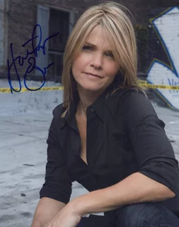 Kathryn Erbe autograph