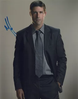 Matthew Fox autograph