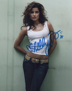 Nelly Furtado autograph