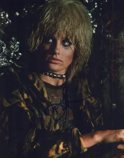 Daryl Hannah autograph