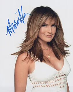 Mariska Hargitay autograph