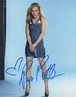 Piper Perabo autograph