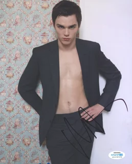 Nicholas Hoult autograph
