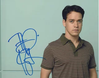T.R. Knight autograph