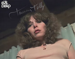 Theresa Tilly autograph