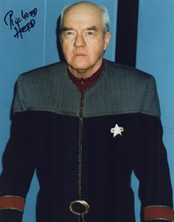 Richard Herd autograph