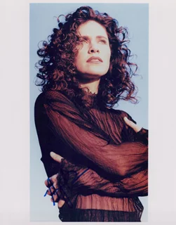 Amy Brenneman autograph