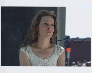 Lili Taylor autograph