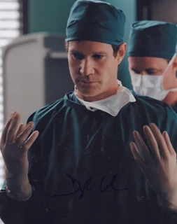 Dylan Walsh autograph