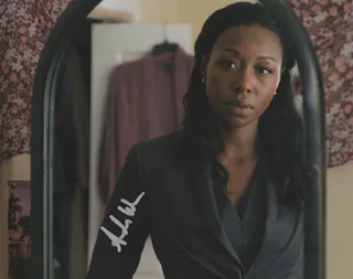 Amanda Warren autograph