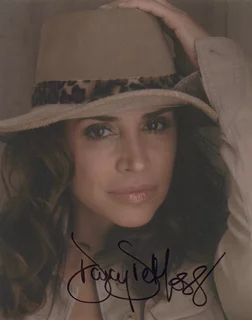 Darcy DeMoss autograph