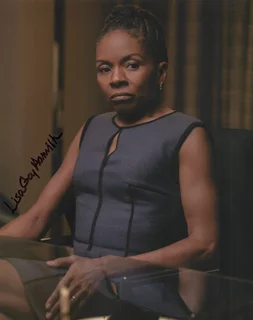 Lisa Gay Hamilton autograph