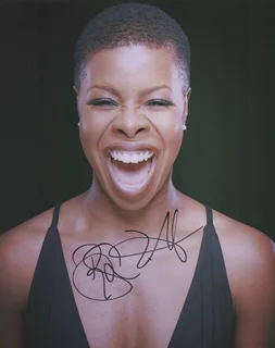 Roslyn Ruff autograph