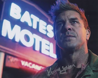 Kenneth Johnson autograph