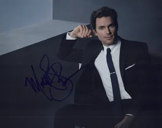 Matthew Bomer autograph