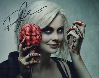 Rose McIver autograph