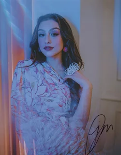 Jennifer Michele autograph