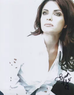 Brenda Mejia autograph