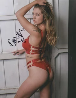 Emily Rainey autograph