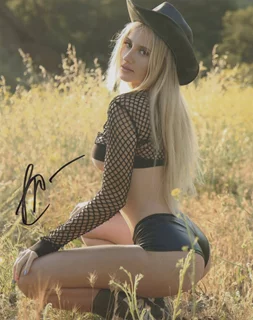 Liudmyla Tkachenko autograph