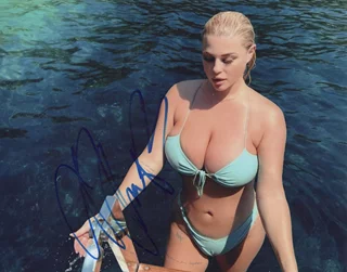 Chloe Michelle autograph