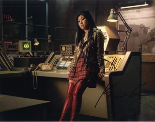 Kahyun Kim autograph