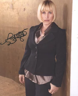Patricia Arquette autograph
