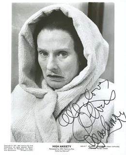 Cloris Leachman autograph