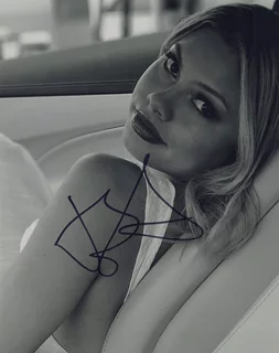 Bella Shepard autograph