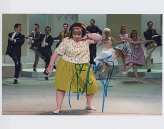 Nikki Blonsky autograph