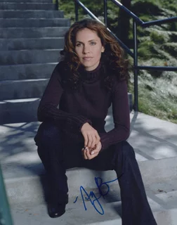 Amy Brenneman autograph