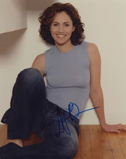 Amy Brenneman autograph
