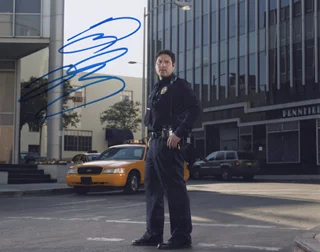 Greg Grunberg autograph