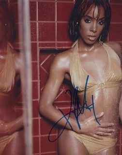 Kelly Rowland autograph