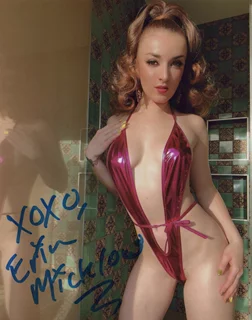 Erin Micklow autograph