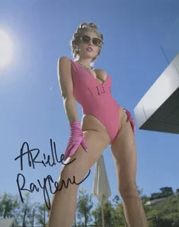 Arielle Raycene autograph